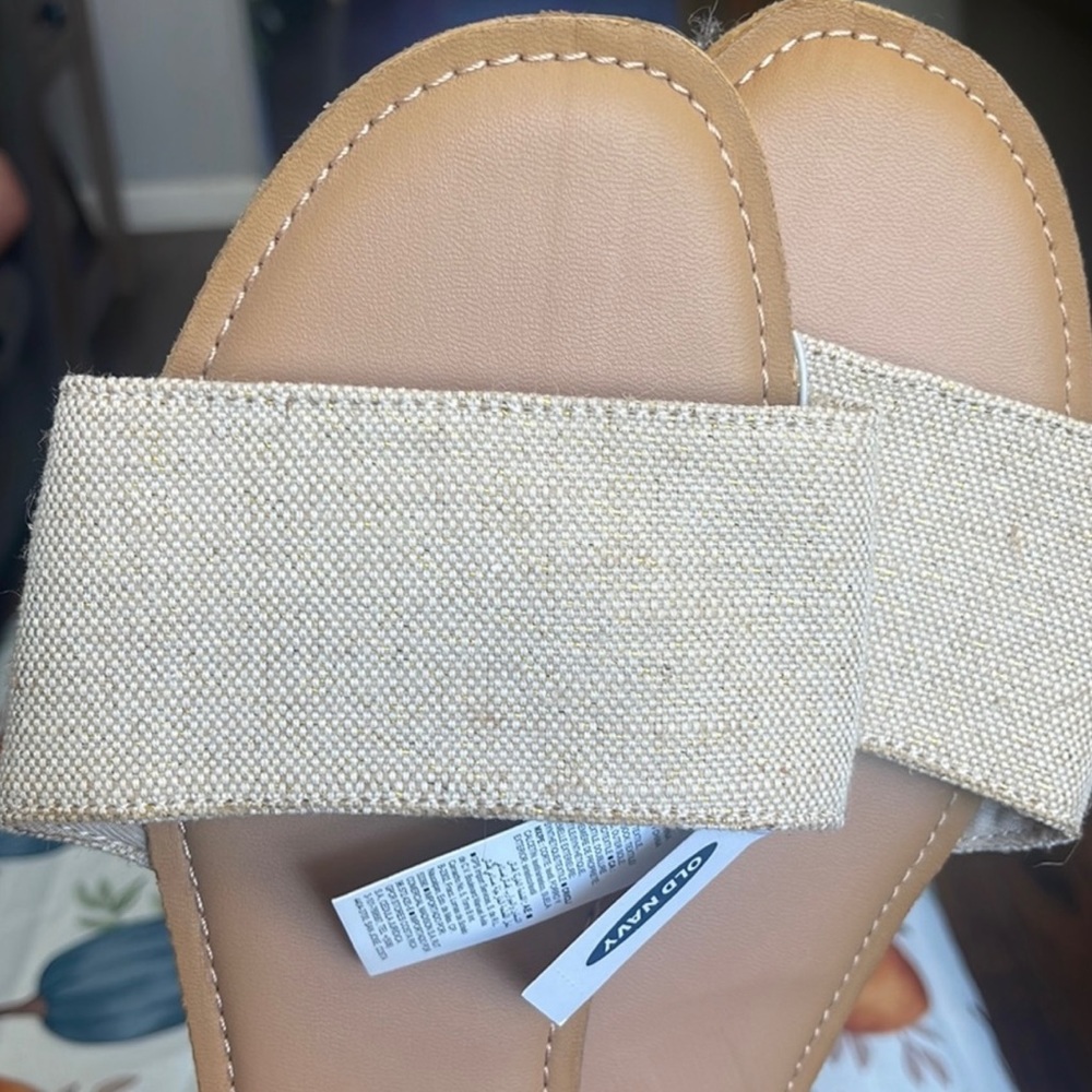 Old Navy Fabric Slide Sandals - Picture 5 of 6